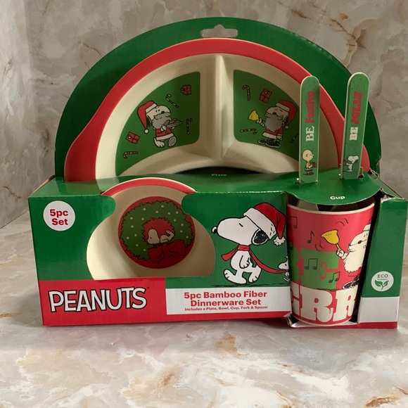 Peanuts Dining Peanuts Christmas Theme 5 Piece Bamboo Fiber